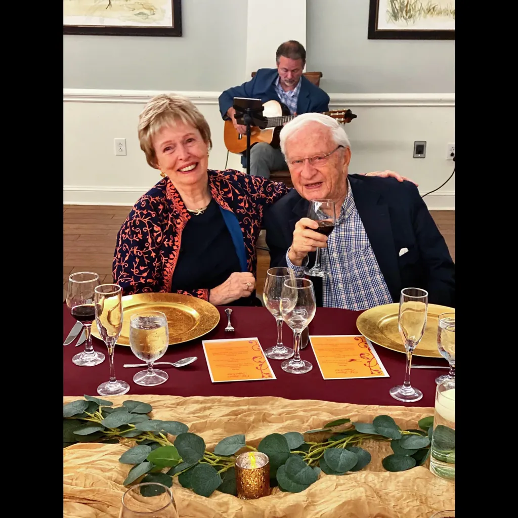 Marsh's Edge St. Simons Island GA | Independent Living Dining 1