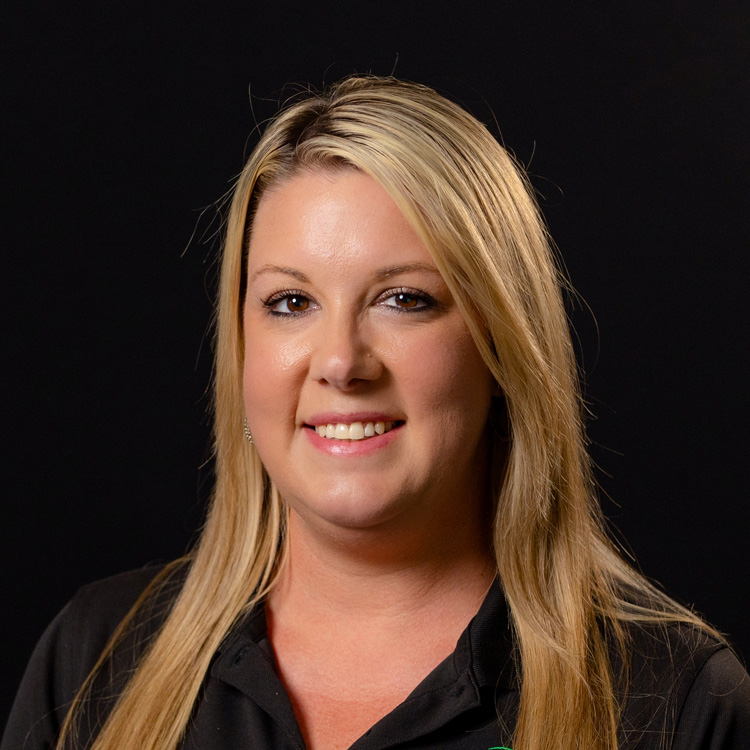 Dana Thomas Headshot