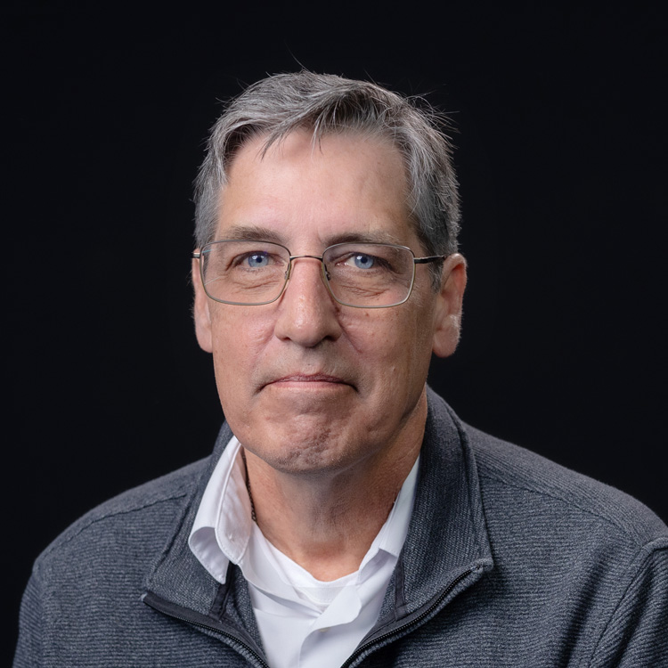 Mark Riley Headshot